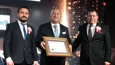 Yerli Güneş Paneli Üreticisine En Yüksek İstihdam Ödülü Verildi