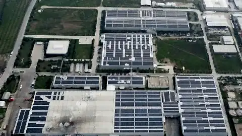 CW Enerji Güneş Panelleri İle Firmalar Karbon Salınımının Önüne Geçiyor