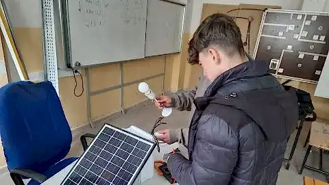 CW Enerji Solar Eğitim Kitleri İle Bingöl’de Gençlere Tam Destek