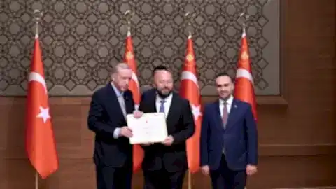 Cumhurbaşkanı Erdoğan’dan CW Solar Cell’e ödül